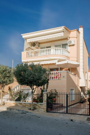 Meli-Anas House